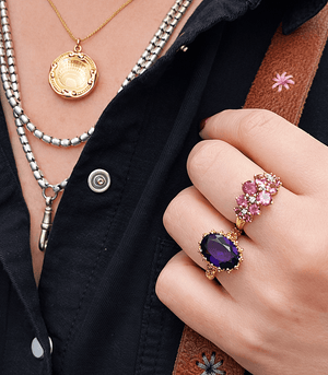 VINTAGE 1972 4.30ct SIBERIAN AMETHYST RING 9ct GOLD