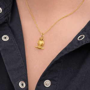 VINTAGE ETCHED GARNET OWL PENDANT 9ct GOLD