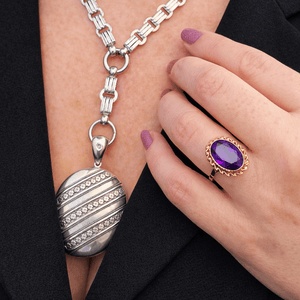 MID-CENTURY 5.50ct AMETHYST RING 9ct GOLD