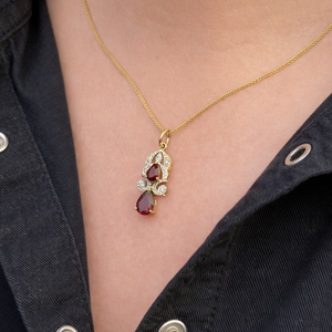 VINTAGE GARNET & DIAMOND PENDANT 9ct GOLD