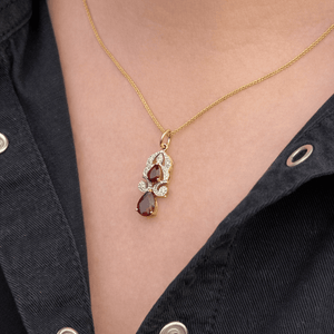 VINTAGE GARNET & DIAMOND PENDANT 9ct GOLD