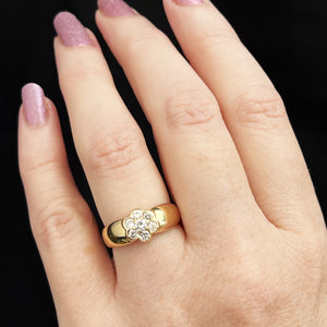 MODERN .50ct DIAMOND DAISY RING IN 18ct GOLD