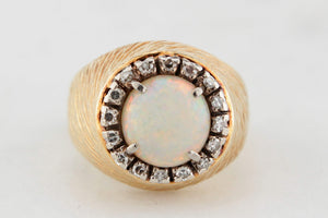 VINTAGE SOLID OPAL & DIAMOND RING 18ct GOLD