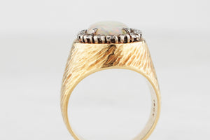 VINTAGE SOLID OPAL & DIAMOND RING 18ct GOLD