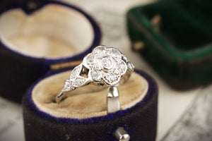 ORIGINAL ART DECO c1920 DIAMOND DAISY RING 18ct WHITE GOLD & PLATINUM