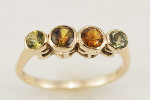 R&V BESPOKE SAPPHIRE RING 9ct YELLOW GOLD