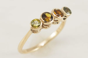 R&V BESPOKE SAPPHIRE RING 9ct YELLOW GOLD