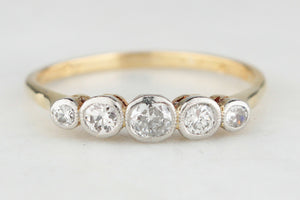 ANTIQUE FIVE-STONE DIAMOND RING c1915 18ct GOLD & PLATINUM