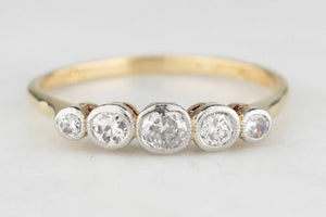 ANTIQUE FIVE-STONE DIAMOND RING c1915 18ct GOLD & PLATINUM