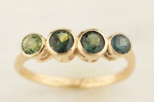 R&V BESPOKE SAPPHIRE RING 9ct YELLOW GOLD