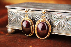 VINTAGE CABOCHON PYROPE GARNET EARRINGS 9ct GOLD