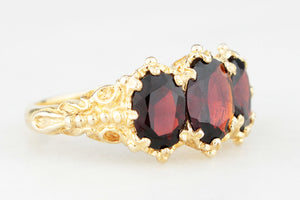 RETRO 1974 GARNET TRILOGY RING 9CT GOLD