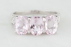 MODERN KUNZITE & DIAMOND TRILOGY RING 9ct WHITE GOLD