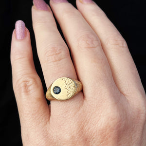 BESPOKE TEAL SAPPHIRE ETCHED SIGNET RING 9CT GOLD