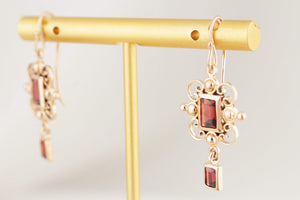 MODERN VICTORIAN STYLE GARNET EARRINGS 9ct GOLD