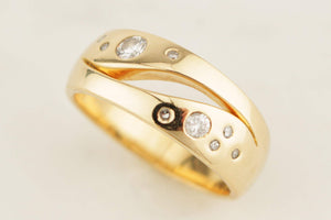 VINTAGE DIAMOND SNAKE BAND 18ct GOLD