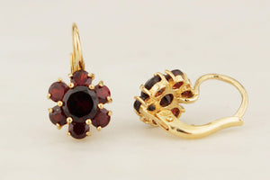 VINTAGE PYROPE GARNET CLUSTER EARRINGS 18ct GOLD