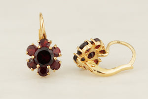 VINTAGE PYROPE GARNET CLUSTER EARRINGS 18ct GOLD