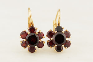 VINTAGE PYROPE GARNET CLUSTER EARRINGS 18ct GOLD