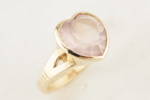 R&V ROSE QUARTZ HEART COCKTAIL RING 9ct YELLOW GOLD