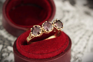 R&V BESPOKE SAPPHIRE TRILOGY RING 9ct YELLOW GOLD