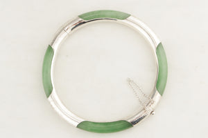 VINTAGE HINGED JADE AND STERLING SILVER BRACELET