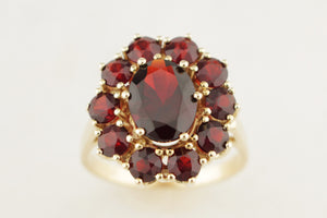 VINTAGE MID-CENTURY GARNET RING 9ct GOLD