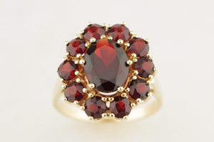 VINTAGE MID-CENTURY GARNET RING 9ct GOLD