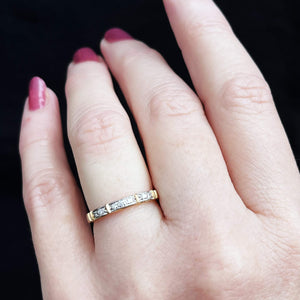 ANTIQUE c1920 ART DECO DIAMOND BAND IN 18ct GOLD