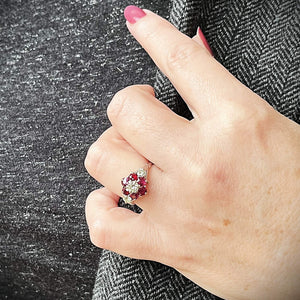 RETRO RUBY & DIAMOND CLUSTER RING IN 18ct GOLD