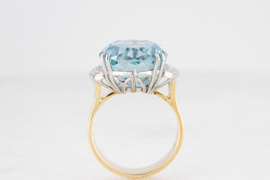 VINTAGE 21ct AQUAMARINE & DIAMOND RING 18ct GOLD