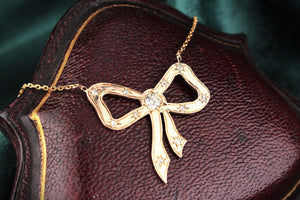 ANTIQUE DIAMOND BOW NECKLACE 9ct GOLD