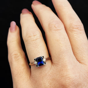 VINTAGE AUSTRALIAN SAPPHIRE & DIAMOND RING 18ct WHITE GOLD