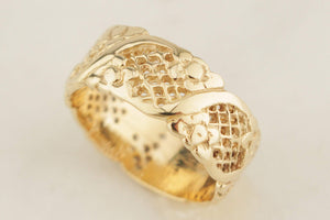 VINTAGE ESTATE ETCHED & PEIRCED 7.65mm BAND 9ct GOLD