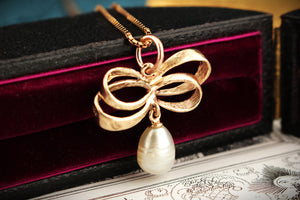 ANTIQUE c1920 SEMI-BAROQUE PEARL BOW PENDANT 9ct GOLD
