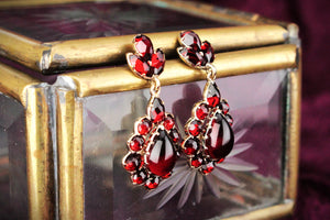 VINTAGE GARNET DROP EARRINGS 9ct GOLD