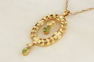 ANTIQUE EDWARDIAN c1900 PERIDOT & SEED PEARL PENDANT 15ct GOLD