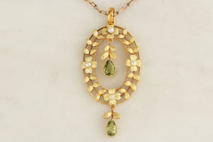 ANTIQUE EDWARDIAN c1900 PERIDOT & SEED PEARL PENDANT 15ct GOLD