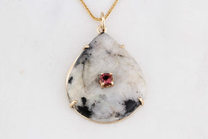 BESPOKE WHITE MOSS AGATE & PINK SAPPHIRE PENDANT 9ct GOLD