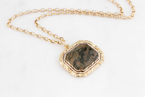 ANTIQUE MOSS AGATE PENDANT 9ct GOLD