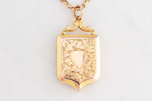 ANTIQUE EDWARDIAN c1910 ETCHED LOCKET 9ct GOLD