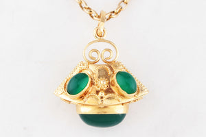 ANTIQUE VICTORIAN CHALCEDONY PENDANT 18ct GOLD