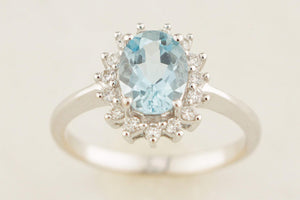 VINTAGE AQUAMARINE & DIAMOND HALO RING 18ct GOLD