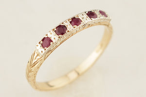 ANTIQUE c1920 FIVE STONE RUBY RING 9ct GOLD
