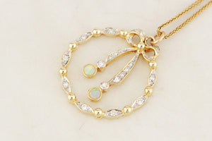 VINTAGE c1940 EDWARDIAN STYLE OPAL & DIAMOND PENDANT 14ct GOLD