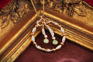 VINTAGE c1940 EDWARDIAN STYLE OPAL & DIAMOND PENDANT 14ct GOLD