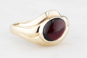 VINTAGE MID-CENTURY CABOCHON GARNET RING 9ct GOLD