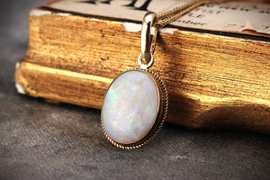 RETRO 1984 SOLID OPAL PENDANT 9ct GOLD