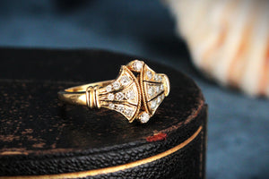 VINTAGE ART NOUVEAU STYLE 18CT DIAMOND RING 18ct GOLD
