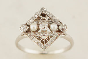 ANTIQUE ART DECO c1920 PLATINUM DIAMOND & PEARL RING